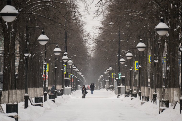 Как в Перми чистят улицы от снега и льда. Фоторепортаж