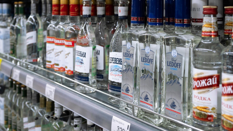 Минфин утвердил повышение цен на водку и коньяк
