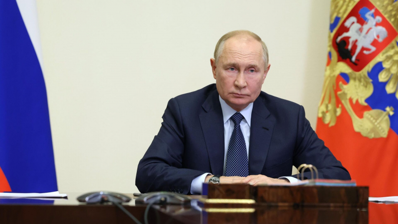Путин предложил Совбезу обсудить противодействие экстремизму