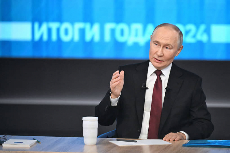 Путин поручил разобраться с долгими выплатами семьям попавших в плен бойцов