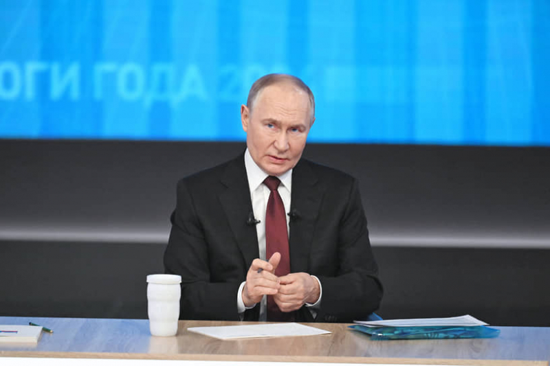 Путин поручил разобраться с долгими выплатами семьям попавших в плен бойцов