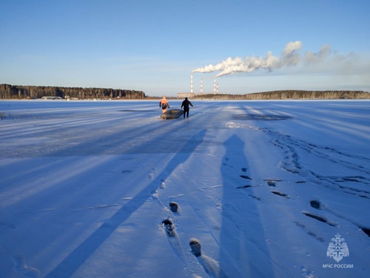 В Свердловской области утонул рыбак, его водолазы нашли спустя сутки. Фото