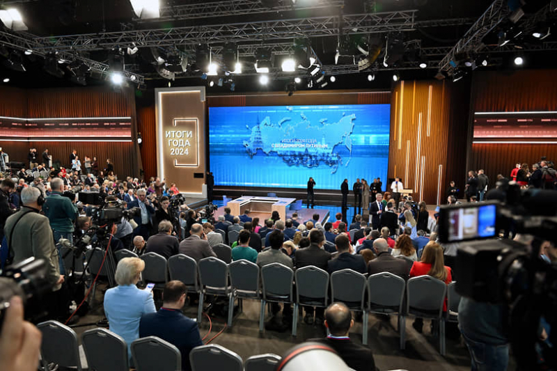 Путин пообещал подумать про координацию волонтерской помощи пограничью
