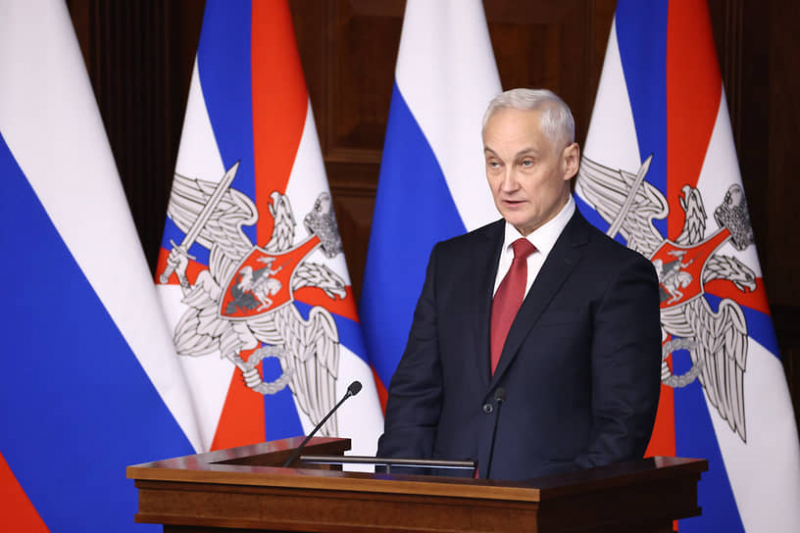 Белоусов поблагодарил власти России за внимание к состоянию армии
