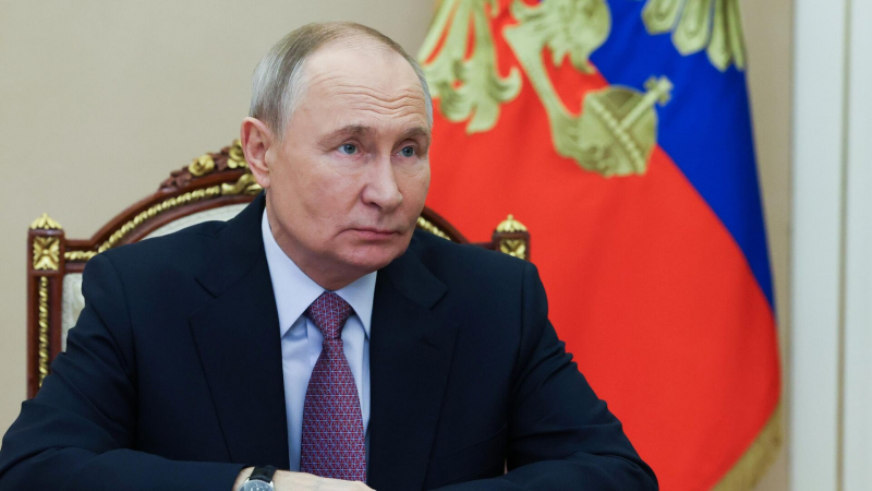 Путин предложил Совбезу обсудить противодействие экстремизму