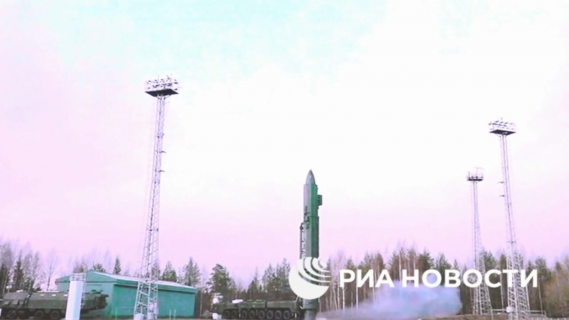 Расчеты ПГРК "Ярс" вывели на патрулирование в рамках учений