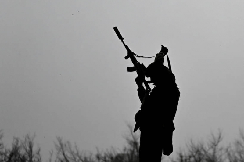 Макрон и Зеленский обсудили вопрос о размещении на Украине иностранных военных