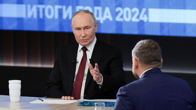 Путин обратился к главам российских регионов