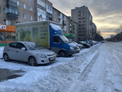 «Нас совсем не уважают»: жители самого интеллигентного района Екатеринбурга недовольны уборкой улиц. Фото
