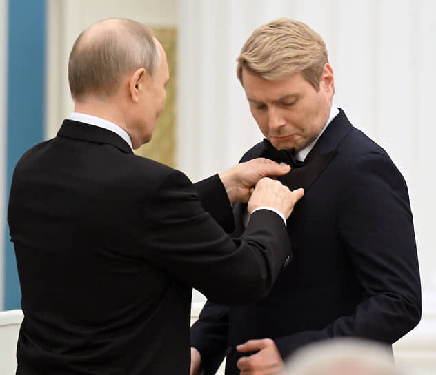 Ко всеобщей наградости